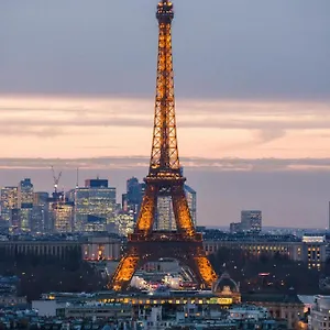  Appartement Luxury 75m2 With Eiffel Tower View, Metro 1 Min, Parking
